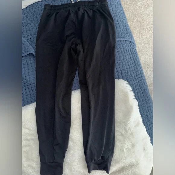 Vuori Joggers - Picture 5 of 5